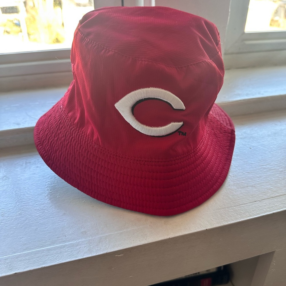 Cincinnati Reds Bucket Hat - Picture 5 of 5